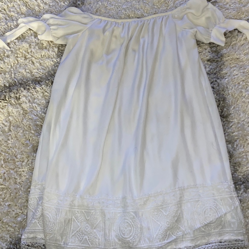White off the shoulder dress. Rue 21. Size: small